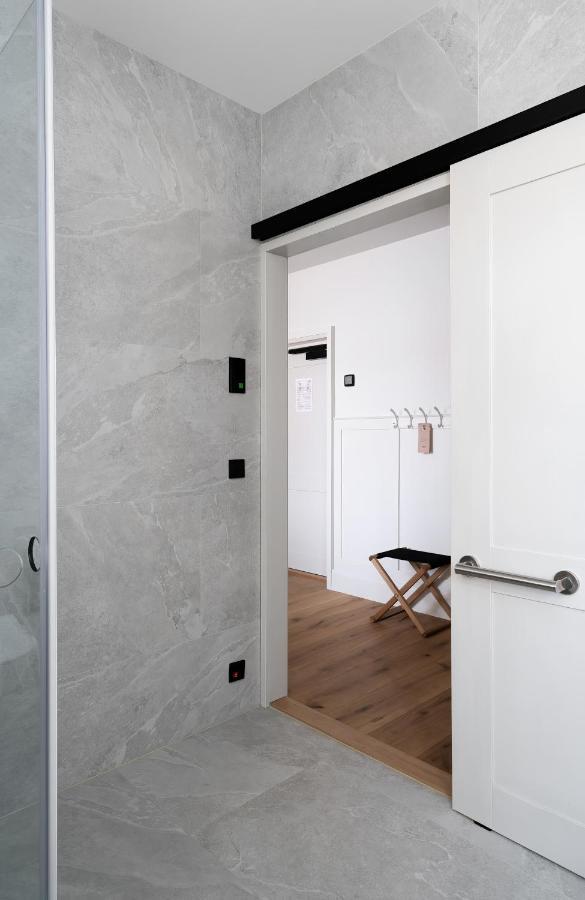 Runo Hotel Porvoo Kültér fotó A modern interior door