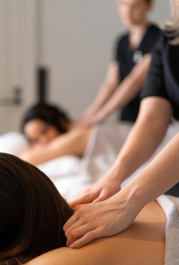 Runo Hotel Porvoo Kültér fotó A foot massage
